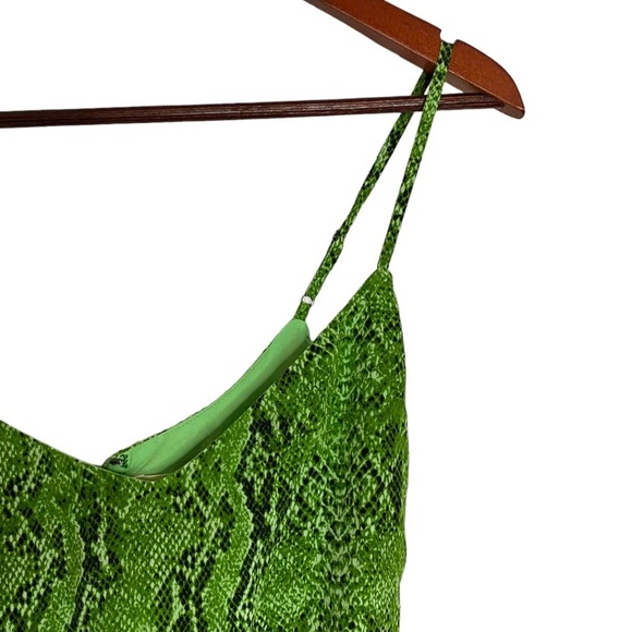 L'Agence Jaelyn Camisole Jumpsuit Silk Green Snakeskin Cropped Wide Leg 2 - Picture 6 of 15